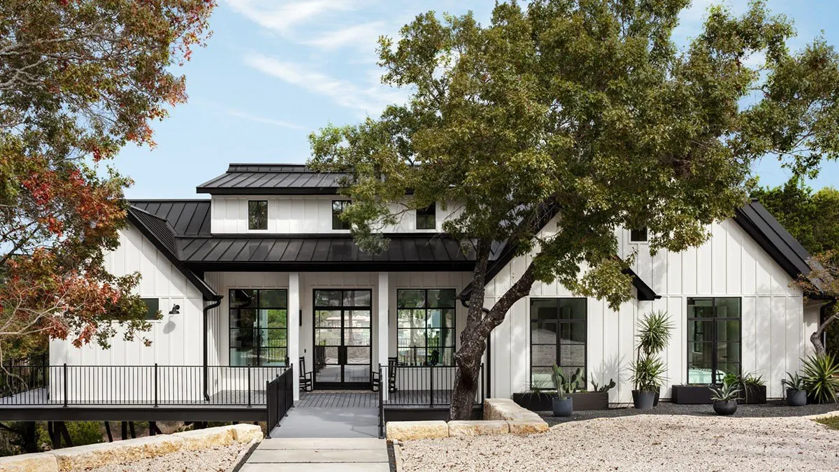 Architectural asphalt shingles in Carmel, IN